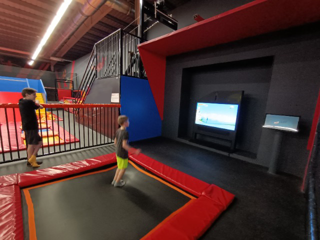 childrens indoor trampoline